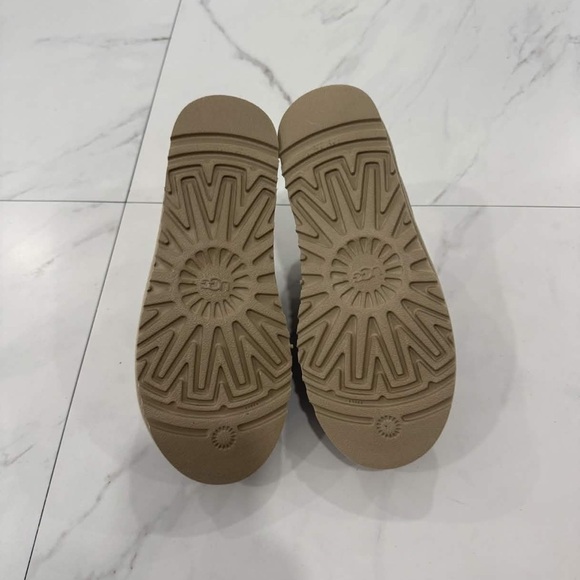 UGG Tasman Women’s Size 6, 7, 8 - Picture 4 of 5